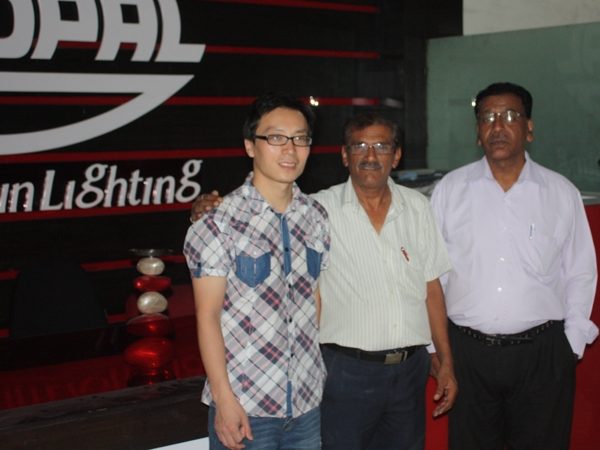 India - Install LSG-1800B goniophotometer and LPCE-2 integrating sphere spectroradiometer system for Indian clients image