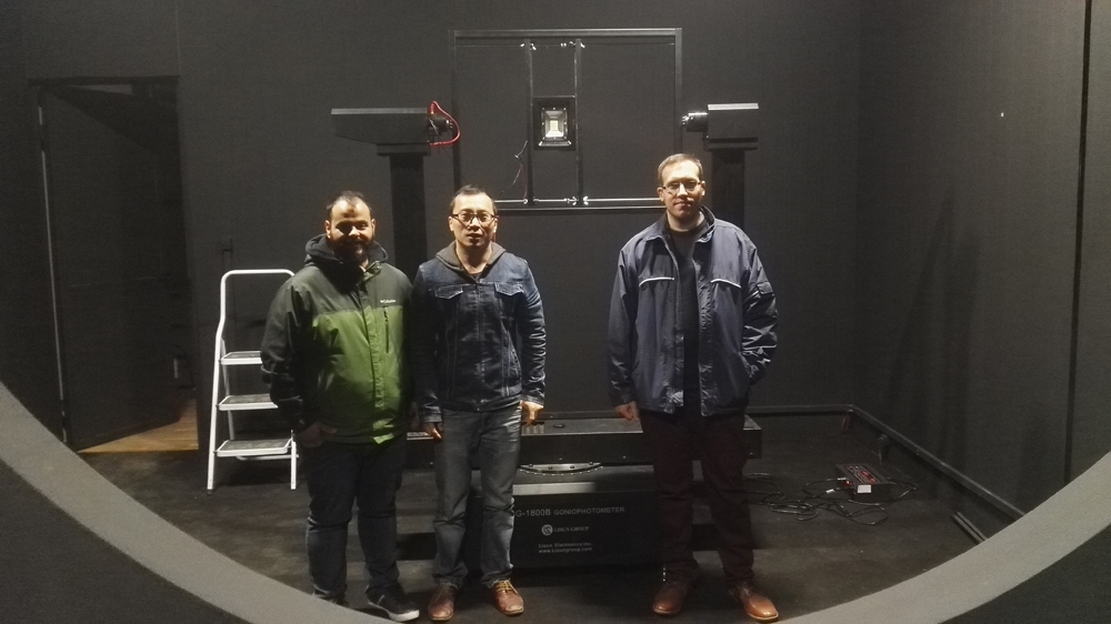 The-Greek-Install-Customised-Version-LSG-1800XCCD-High-Precision-Rotation-Luminaire-Goniospectroradiometer-1