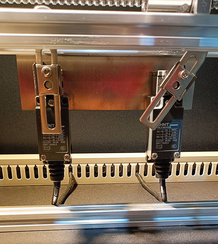 Limit switches of the glow wire tester