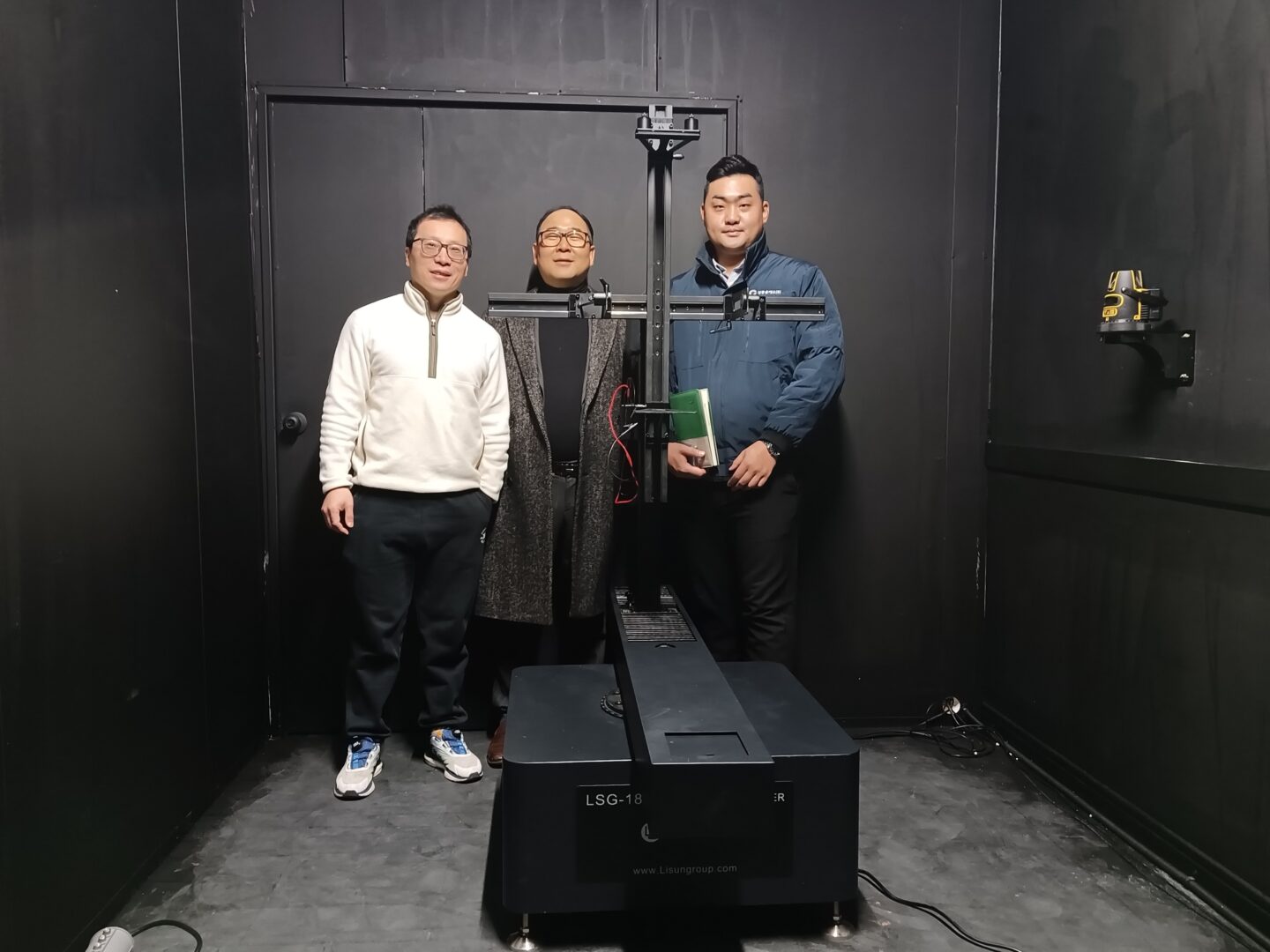 South Korea- LISUN engineer Provide on-site installation and training for LSG-1800A High Precision Rotation Luminaire Goniophotometer