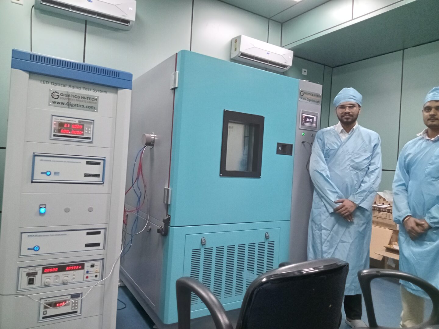 India – LISUN engineers support customer successfully install LEDLM-80PL LED Optical Aging Test Instrument