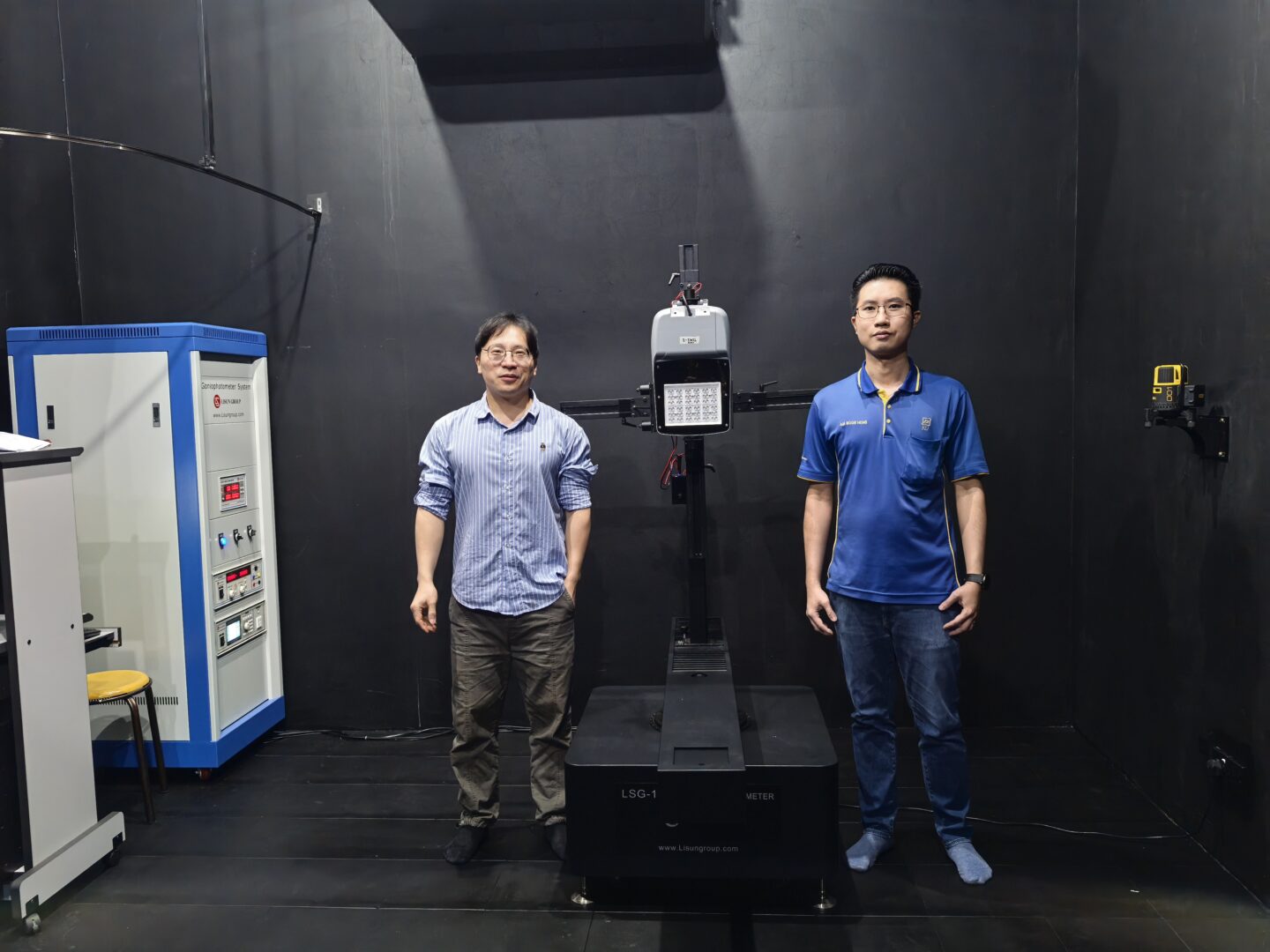 Malaysia – LISUN engineer provide installation and training for Integrating sphere spectroradiometer system and goniophotometer set up