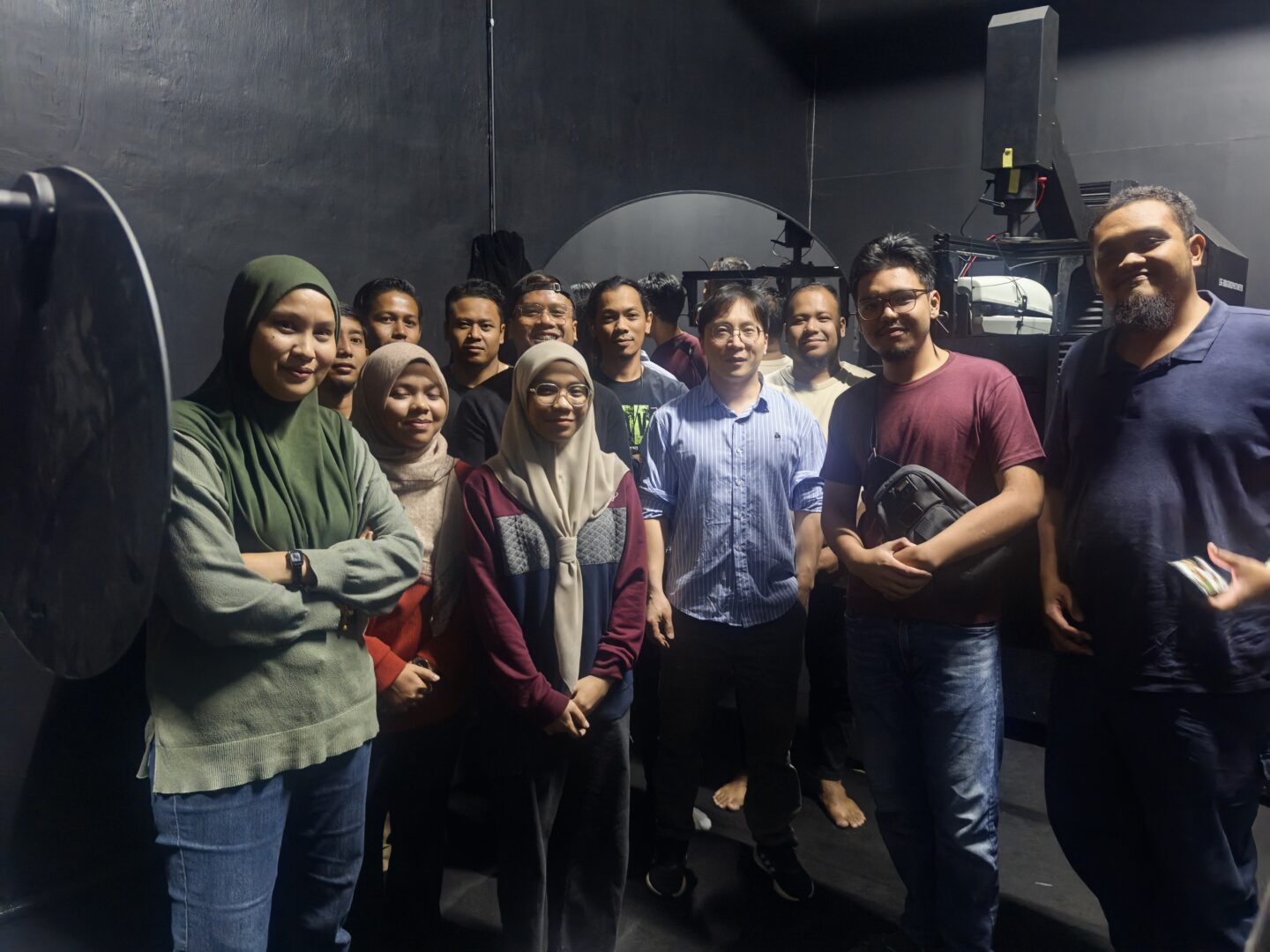 Malaysia – LISUN engineer provide installation and training for LM-79 Moving Detector Goniophotometer (Mirror Type C)and Waterproof test chamber