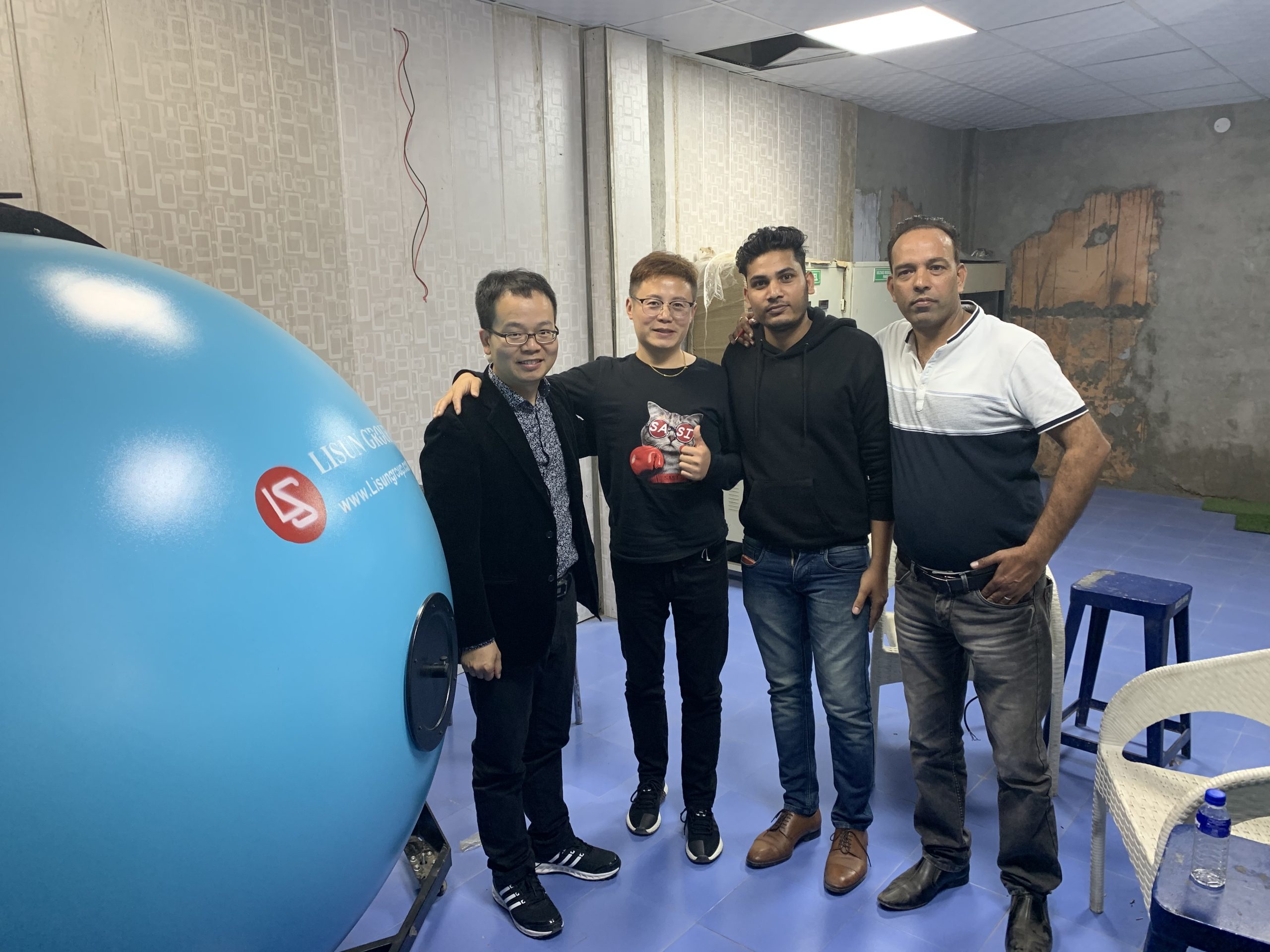 India – LISUN engineers successfully installed and trained on the LPCE-3 compact spectroradiometer integrating sphere system